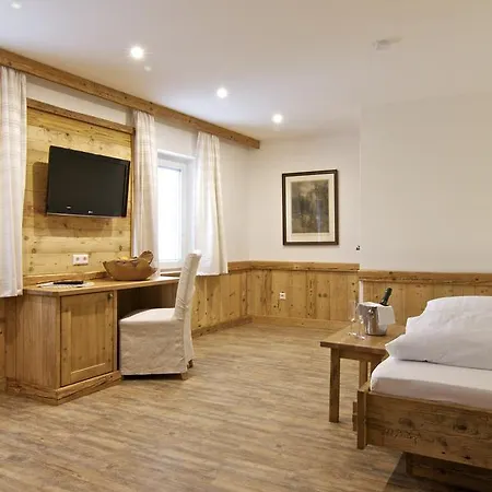 Post Hotel 3*